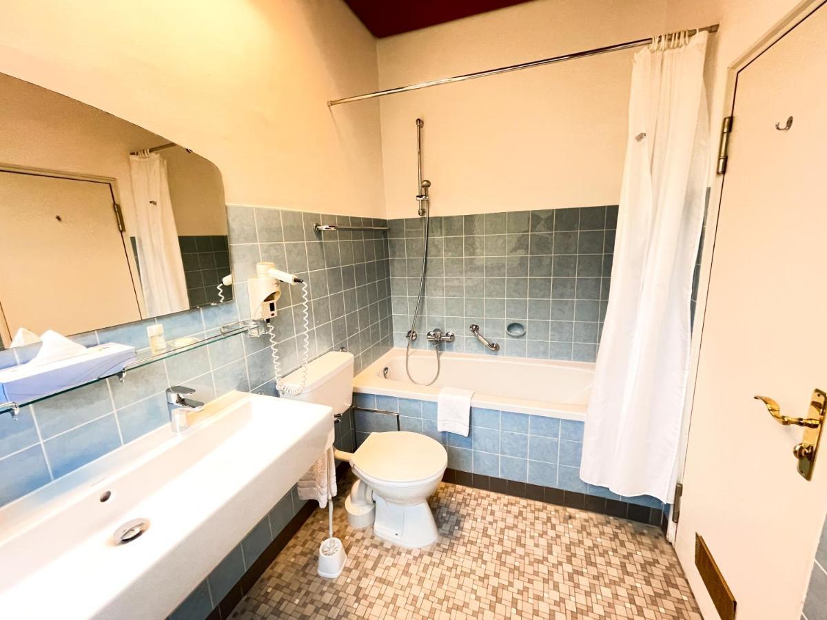 Gaestehaus Sophienstrasse Stuttgart Buitenkant foto
