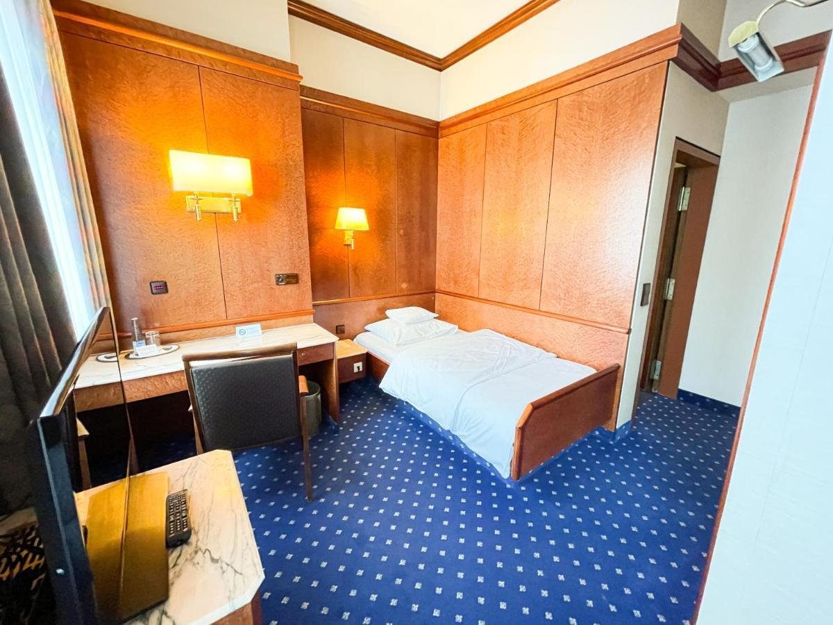 Gaestehaus Sophienstrasse Stuttgart Buitenkant foto