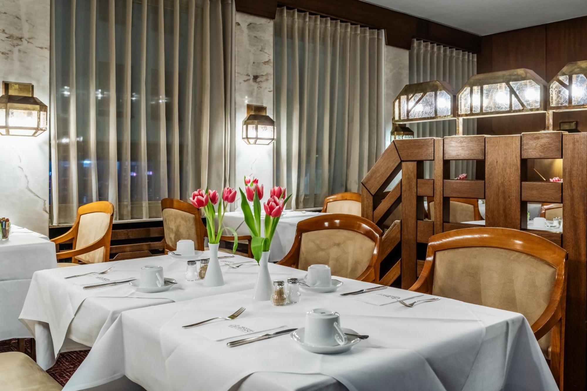 Gaestehaus Sophienstrasse Stuttgart Buitenkant foto